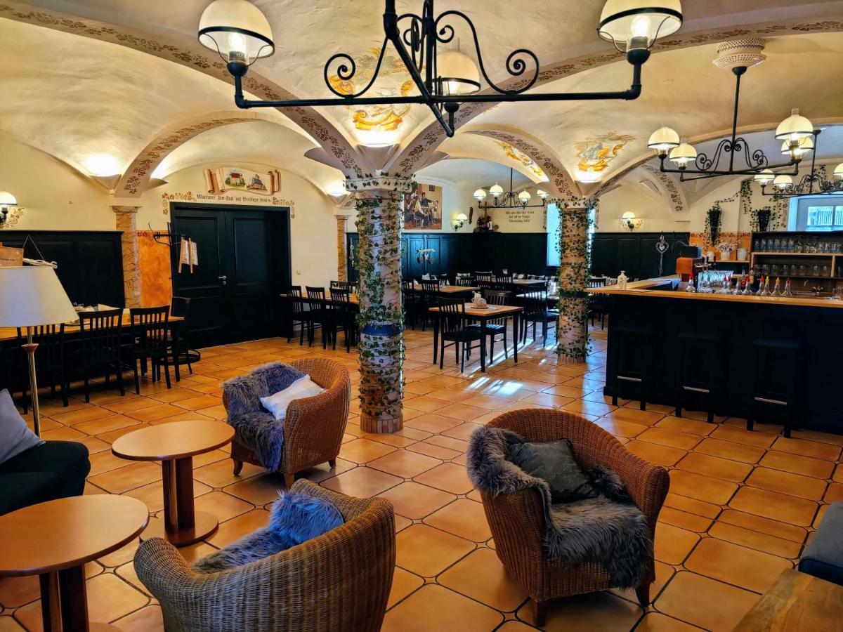 Hotel A8 Im Darchinger Hof - Zwischen Holzkirchen Und - Zwischen Muenchen Salzburg Und Innsbruck - Kurz Vor Dem Irschenberg 3*