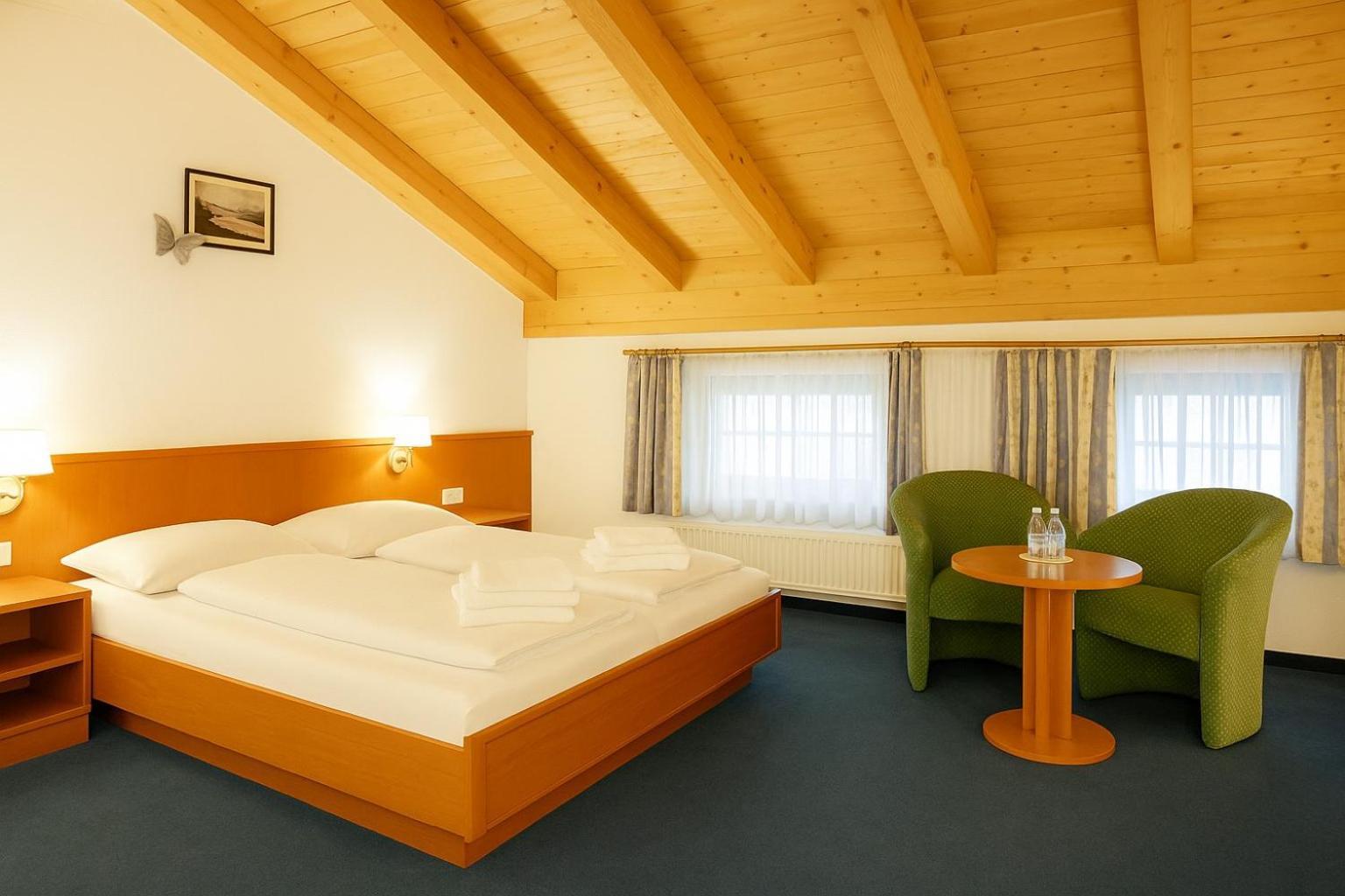 A8 Im Darchinger Hof - Zwischen Holzkirchen Und - Zwischen Muenchen Salzburg Und Innsbruck - Kurz Vor Dem Irschenberg Hotel 3*