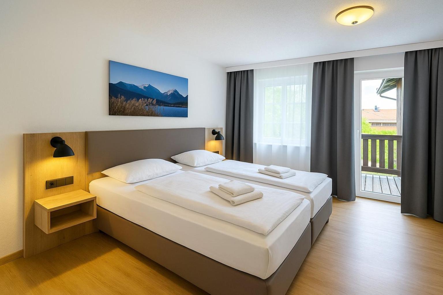 Hotel A8 Im Darchinger Hof - Zwischen Holzkirchen Und - Zwischen Muenchen Salzburg Und Innsbruck - Kurz Vor Dem Irschenberg